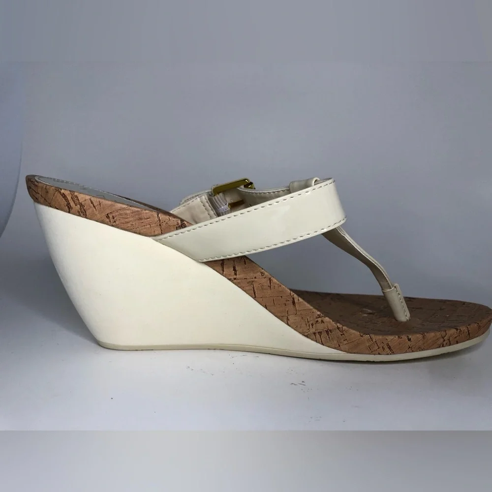 Ralph Lauren Cream Patent Leather T Strap Open Toe Wedge Sandal Size 10B